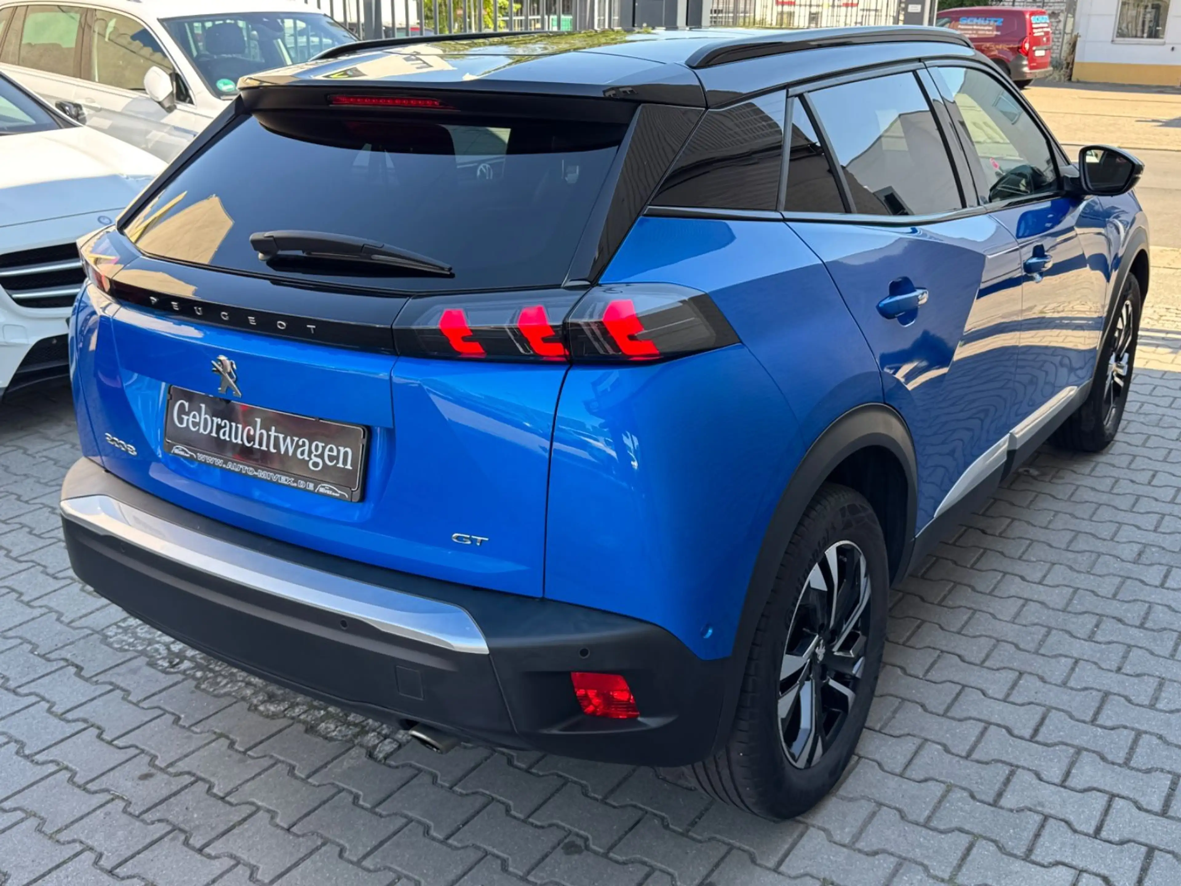Peugeot 2008 GT 1.5 Blue HDI LED ACC GARANTIE — photo 4