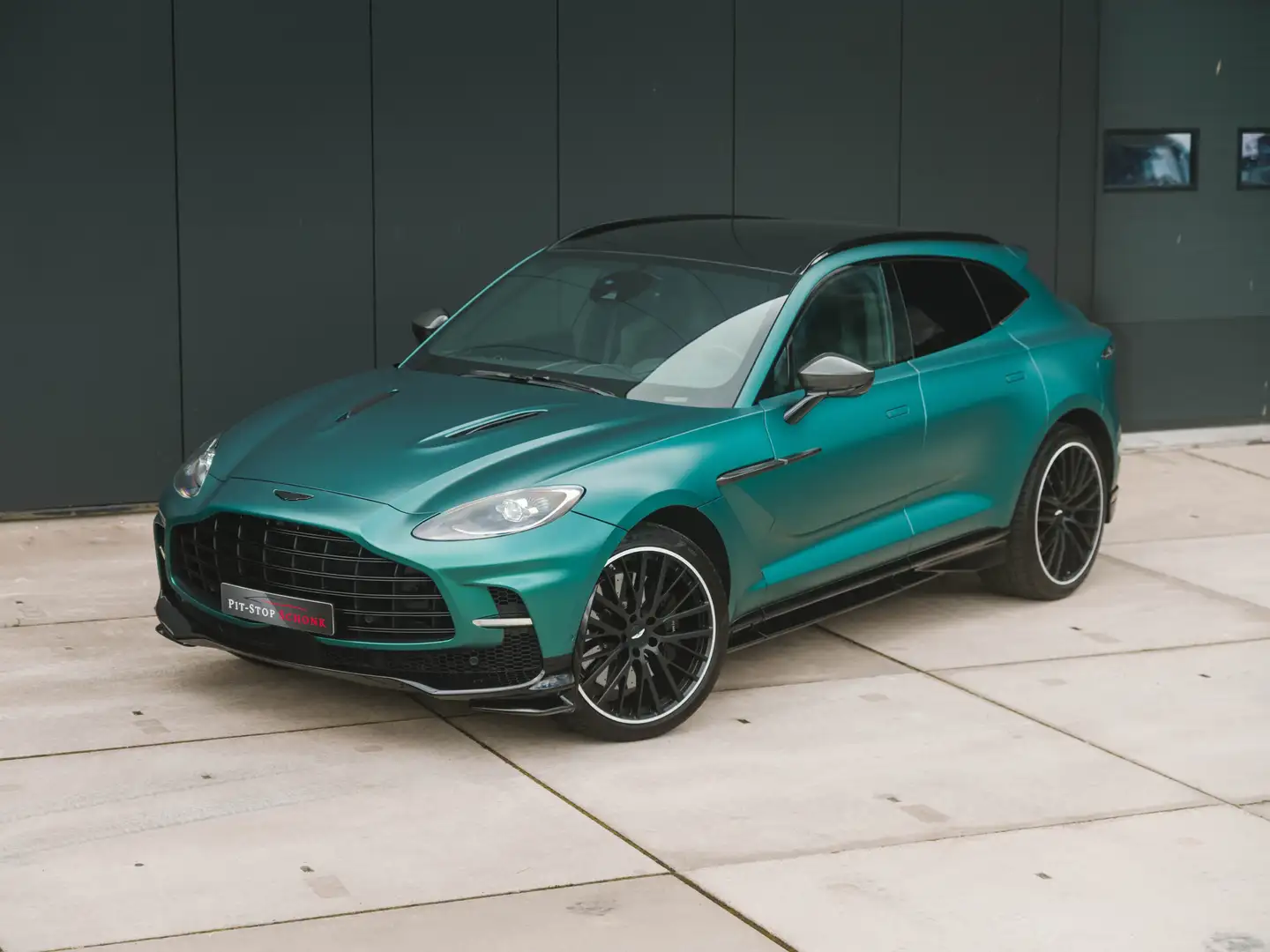 Aston Martin DBX 4.0 V8 707 Verde - 2