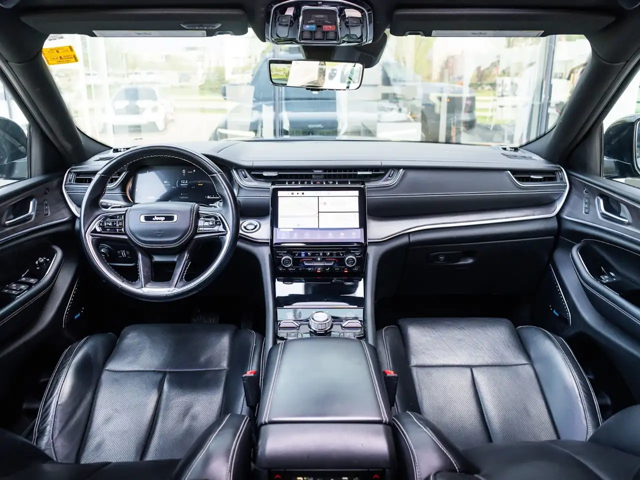 Jeep Grand Cherokee снимка Jeep Grand Cherokee