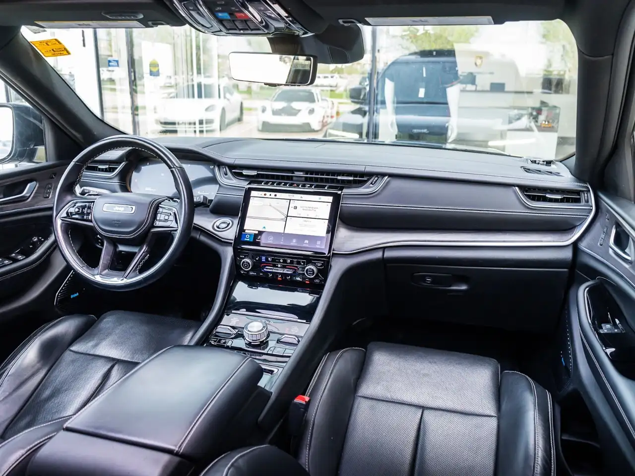 Jeep Grand Cherokee снимка Jeep Grand Cherokee