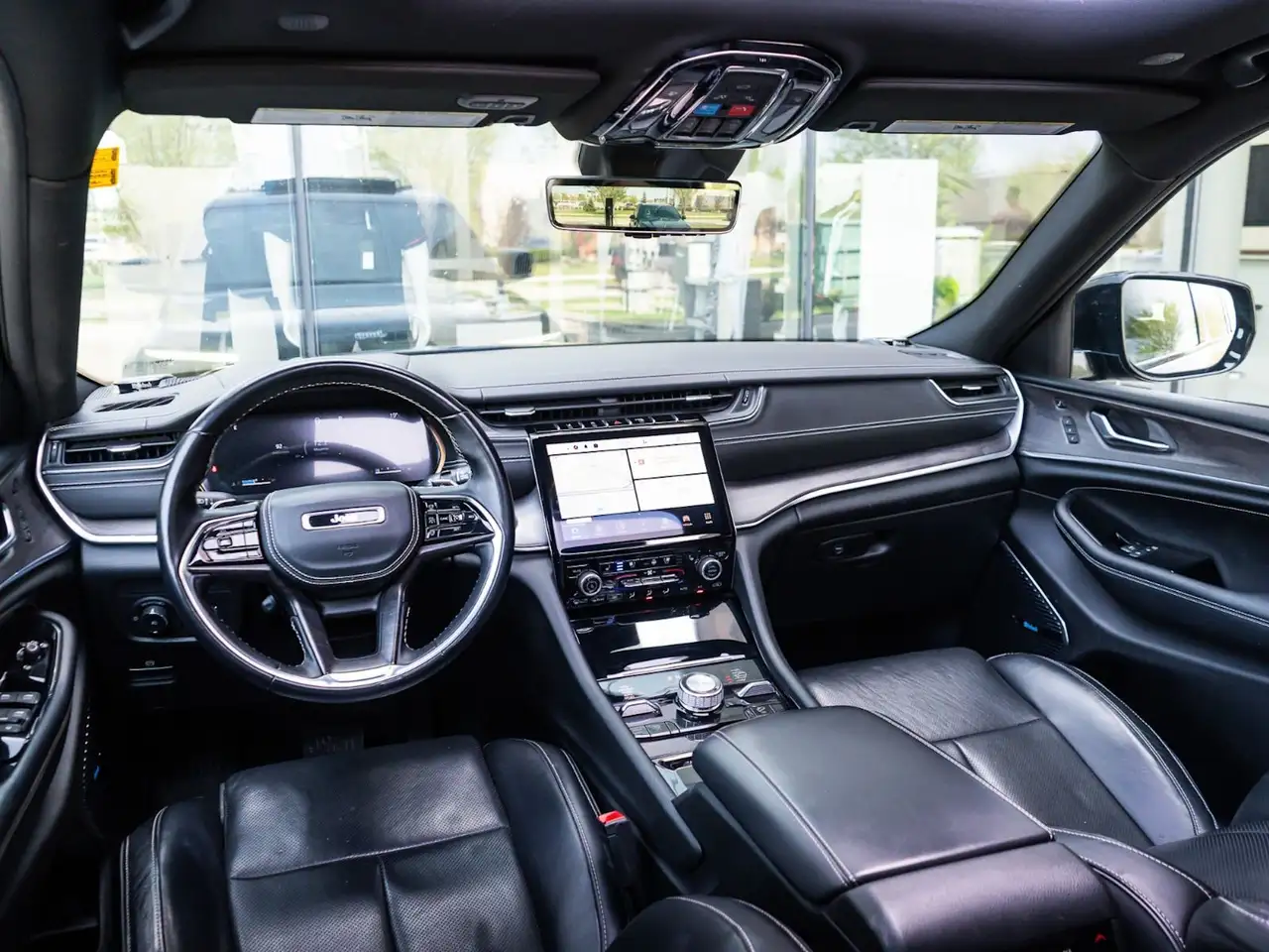 Jeep Grand Cherokee снимка Jeep Grand Cherokee