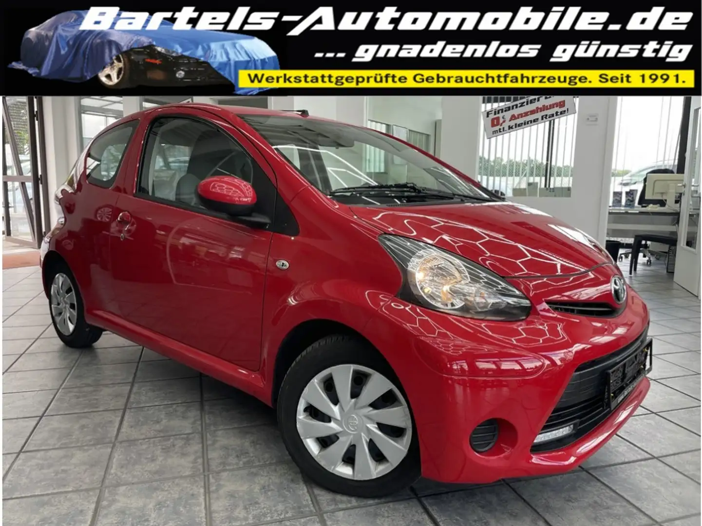 Toyota Aygo 1.0 Cool, 2.Hand, Klima, HU 02 2027 ! Red - 1