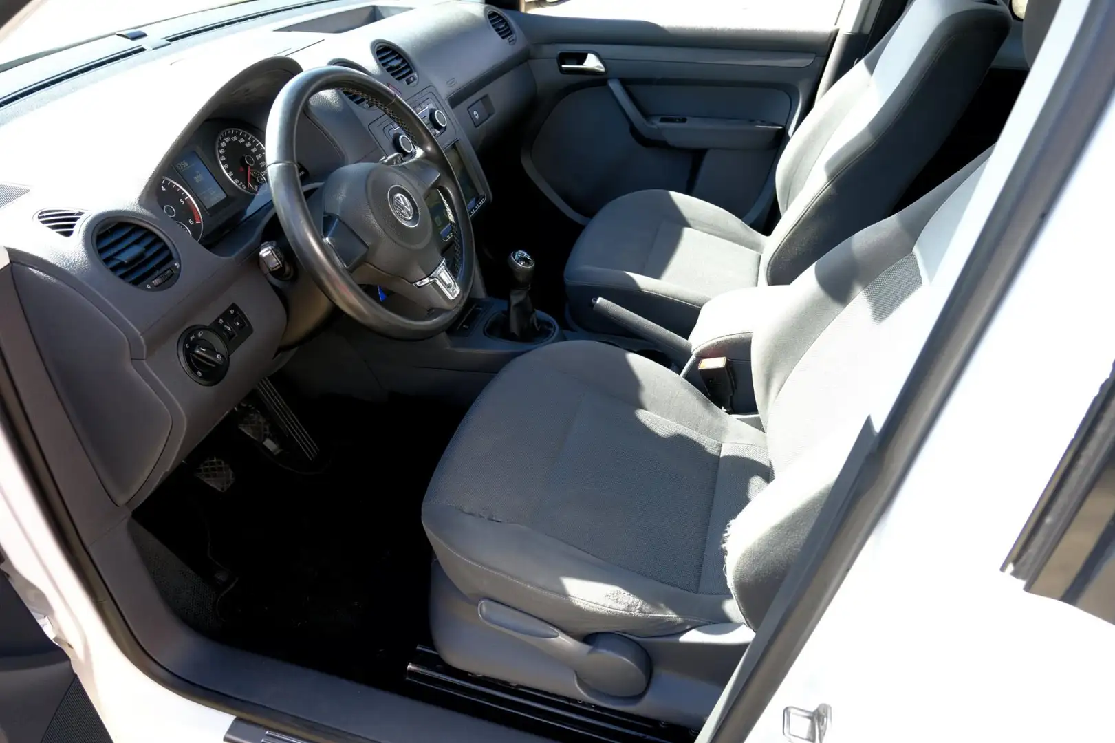 Volkswagen Caddy 1.6 TDI Maxi BMT DC 5-Persoons Clima|Cruise|Navi v Wit - 2