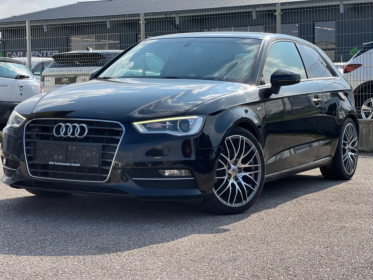 Audi A3 Attrition Schwarz - 1