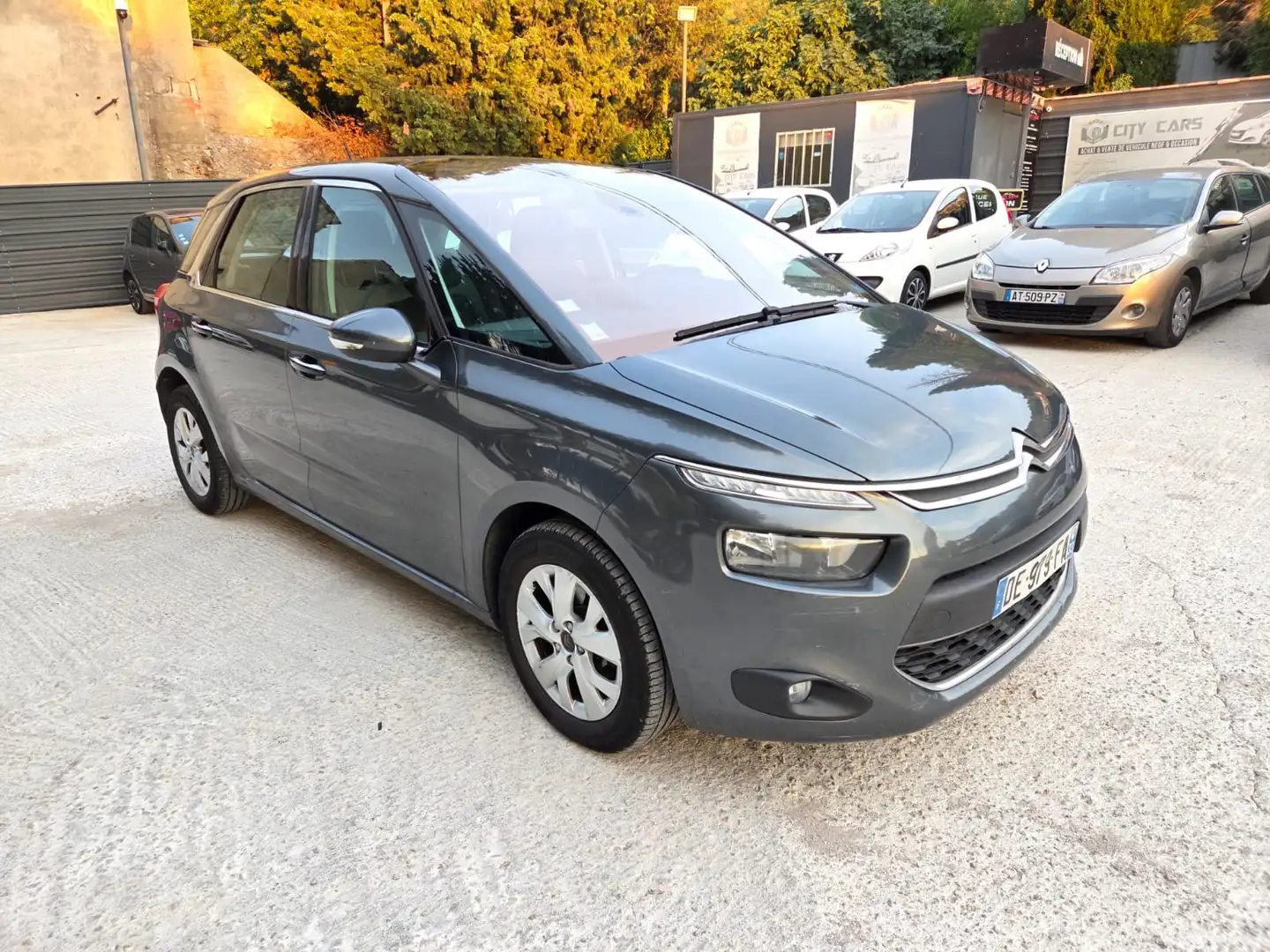 Citroen Spacetourer Intensive Šedá - 1