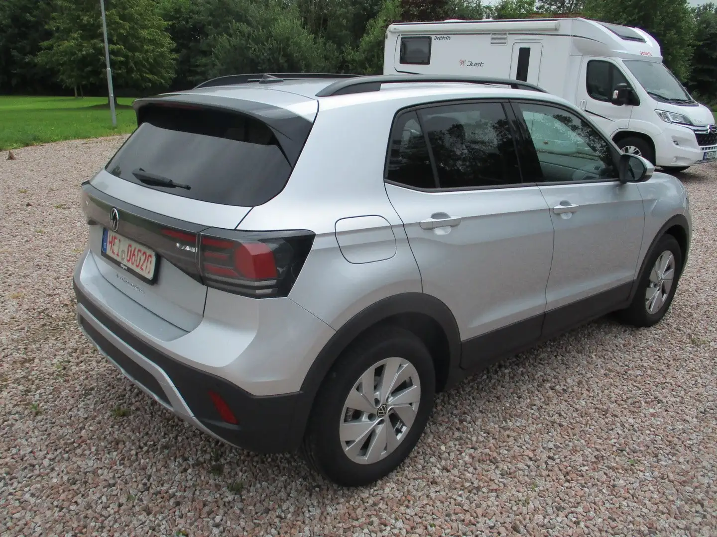 Volkswagen T-Cross 1.0 TSI "Life" -DSG- ALU-ACC-LED-PDC-App Silber - 2