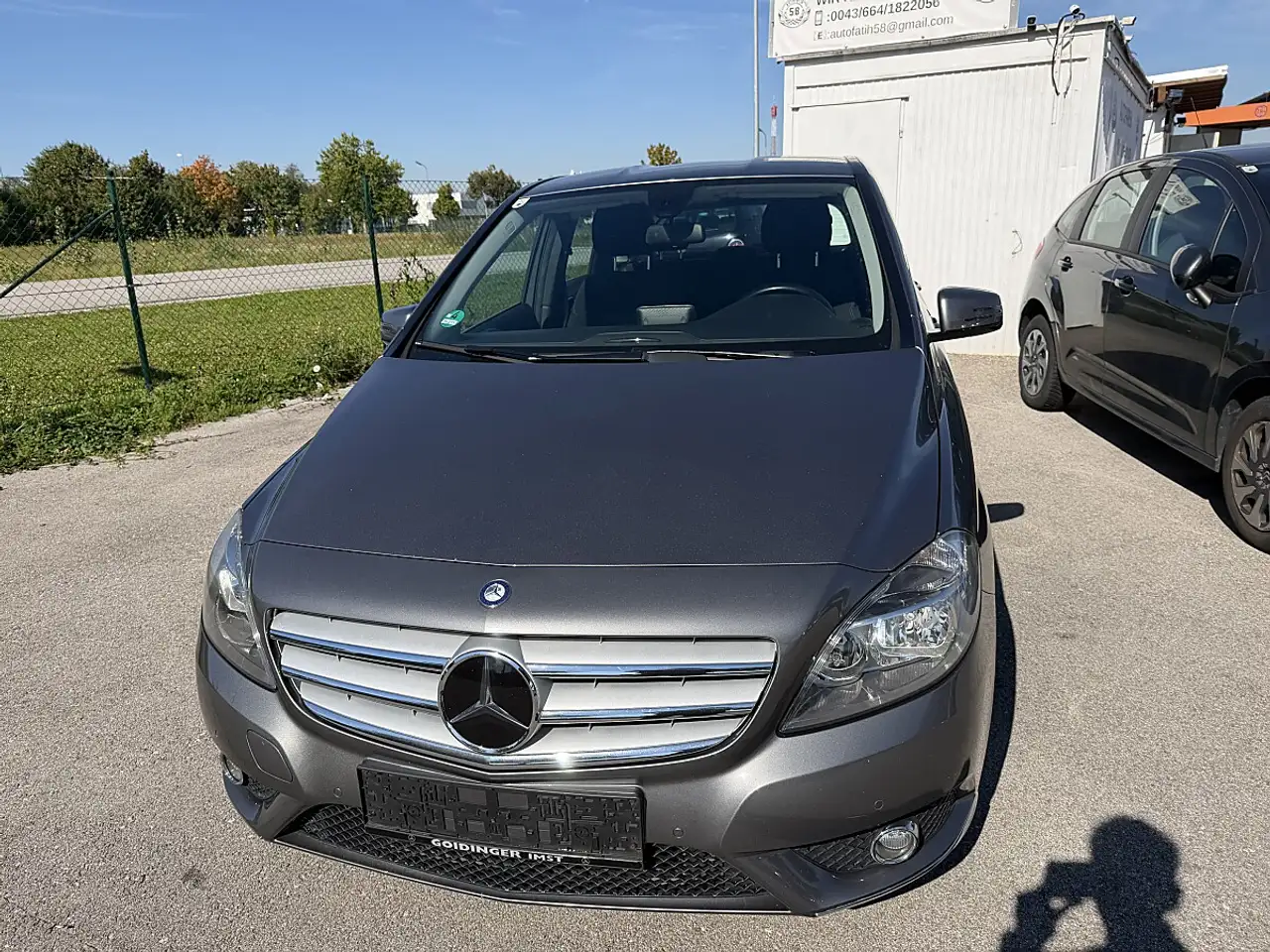 Mercedes-Benz B 180