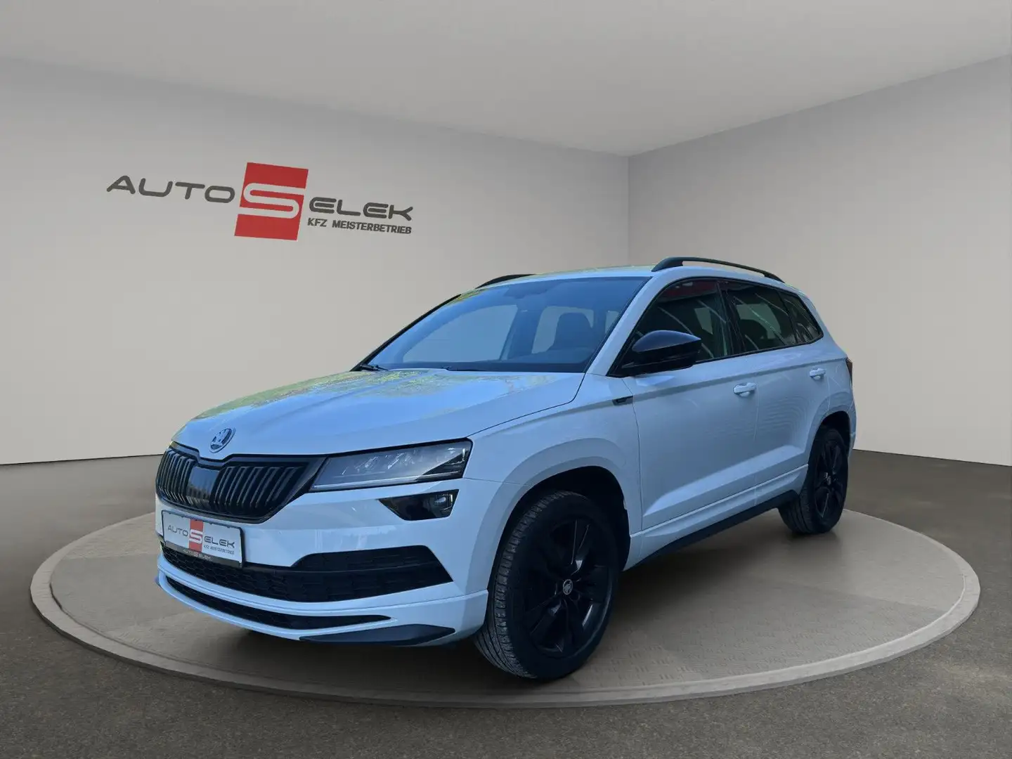 Skoda Karoq KAROQ SPORTLINE DSG LED AHK APP KAMERA Blanco - 1