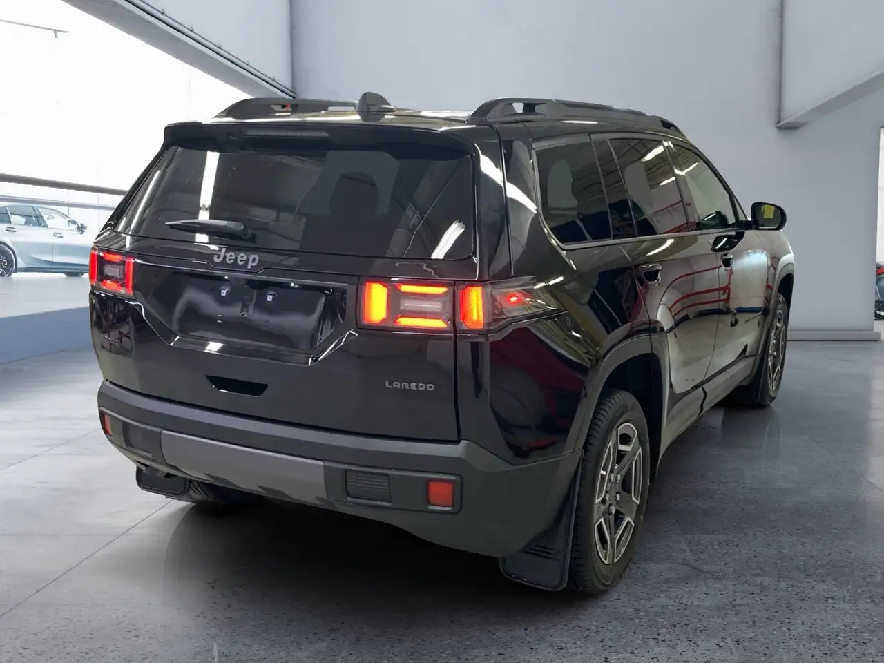 Jeep Cherokee снимка Jeep Cherokee