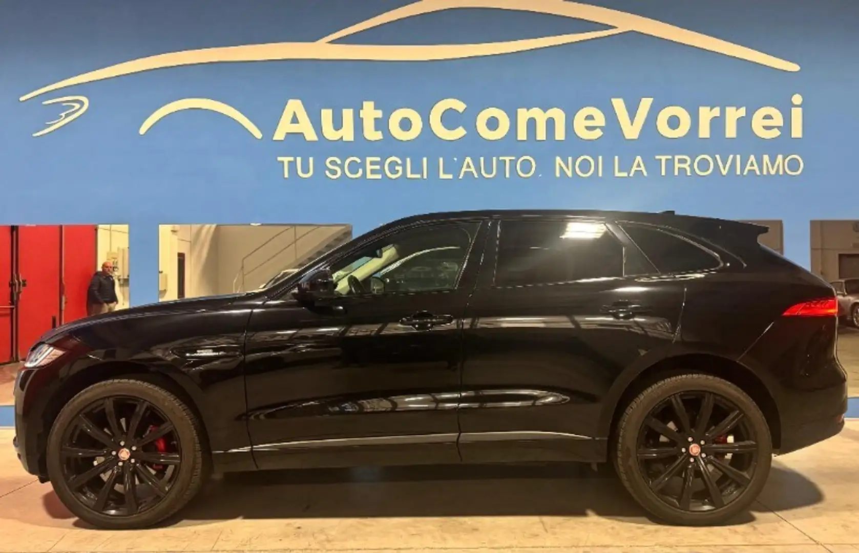 Jaguar F-Pace F-Pace 3.0 D V6 300 CV AWD aut. R-Sport Nero - 1