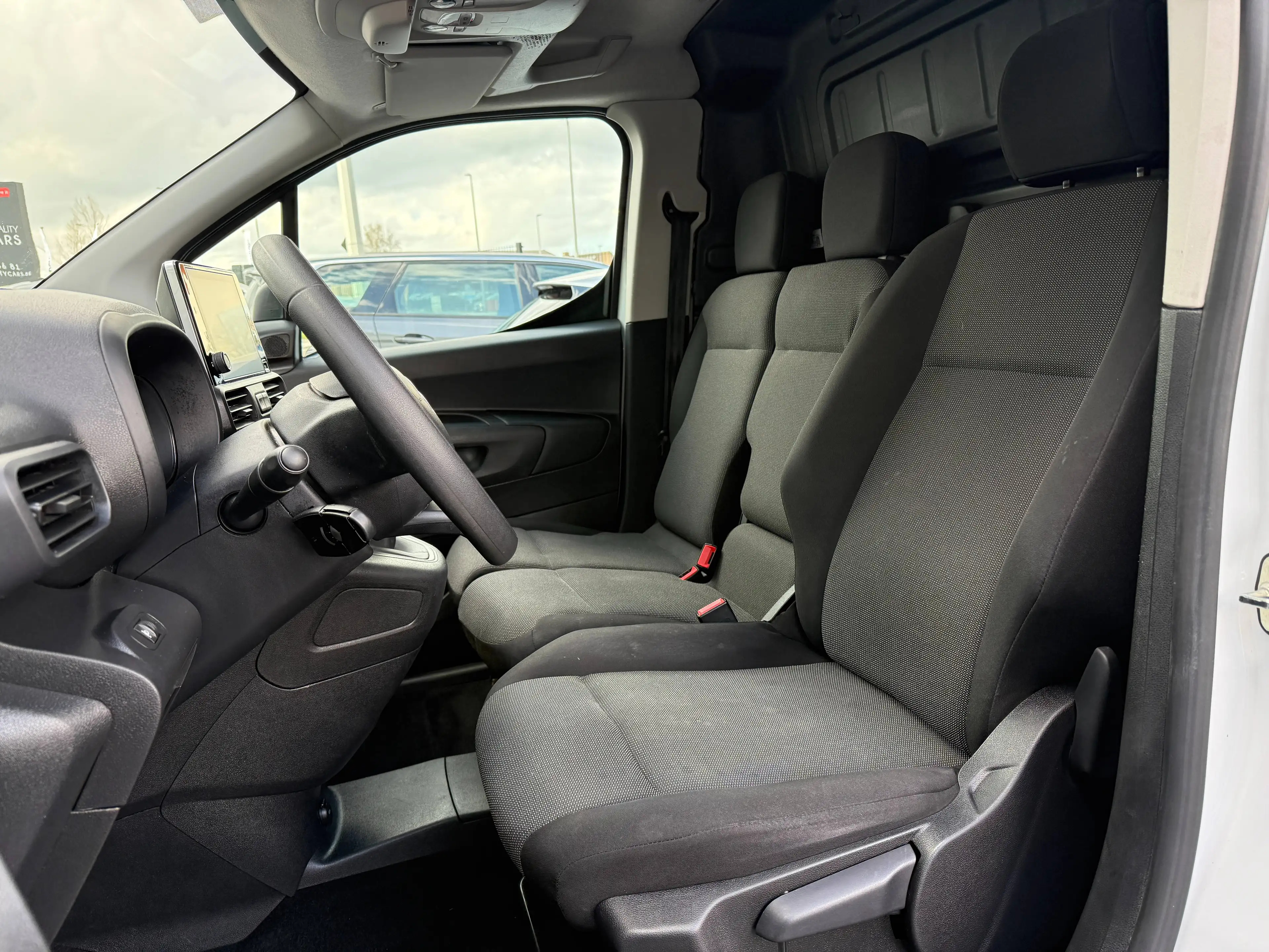 Citroen Berlingo 3ZIT / CARPLAY / PARKEERSENSOREN / AIRCO / CRUISCO — photo 11