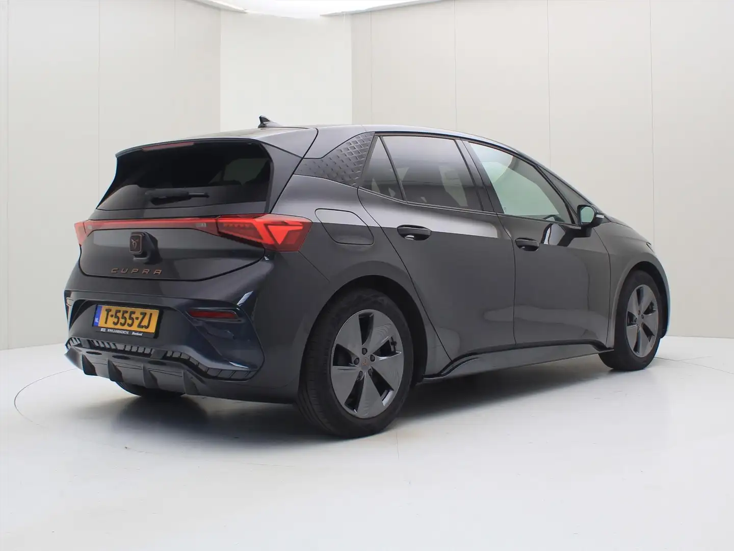 CUPRA Born Essential 62kWh 204PK 92% SoH [ LED+CLIMATE+CARPLA Grijs - 2