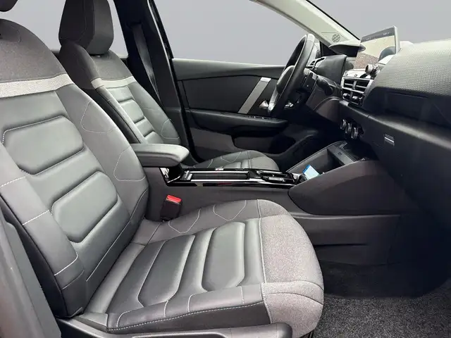 Citroen C4 view 13