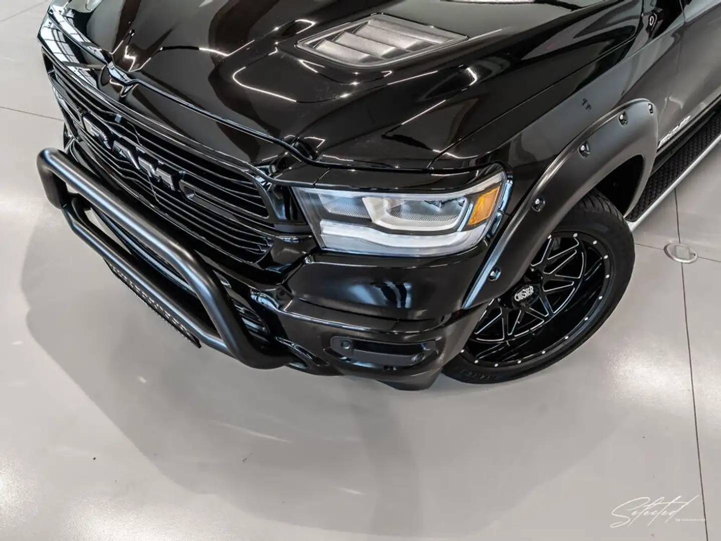 Dodge RAM 1500 Quad-Cab Larami *AHK*PANO* Fekete - 2