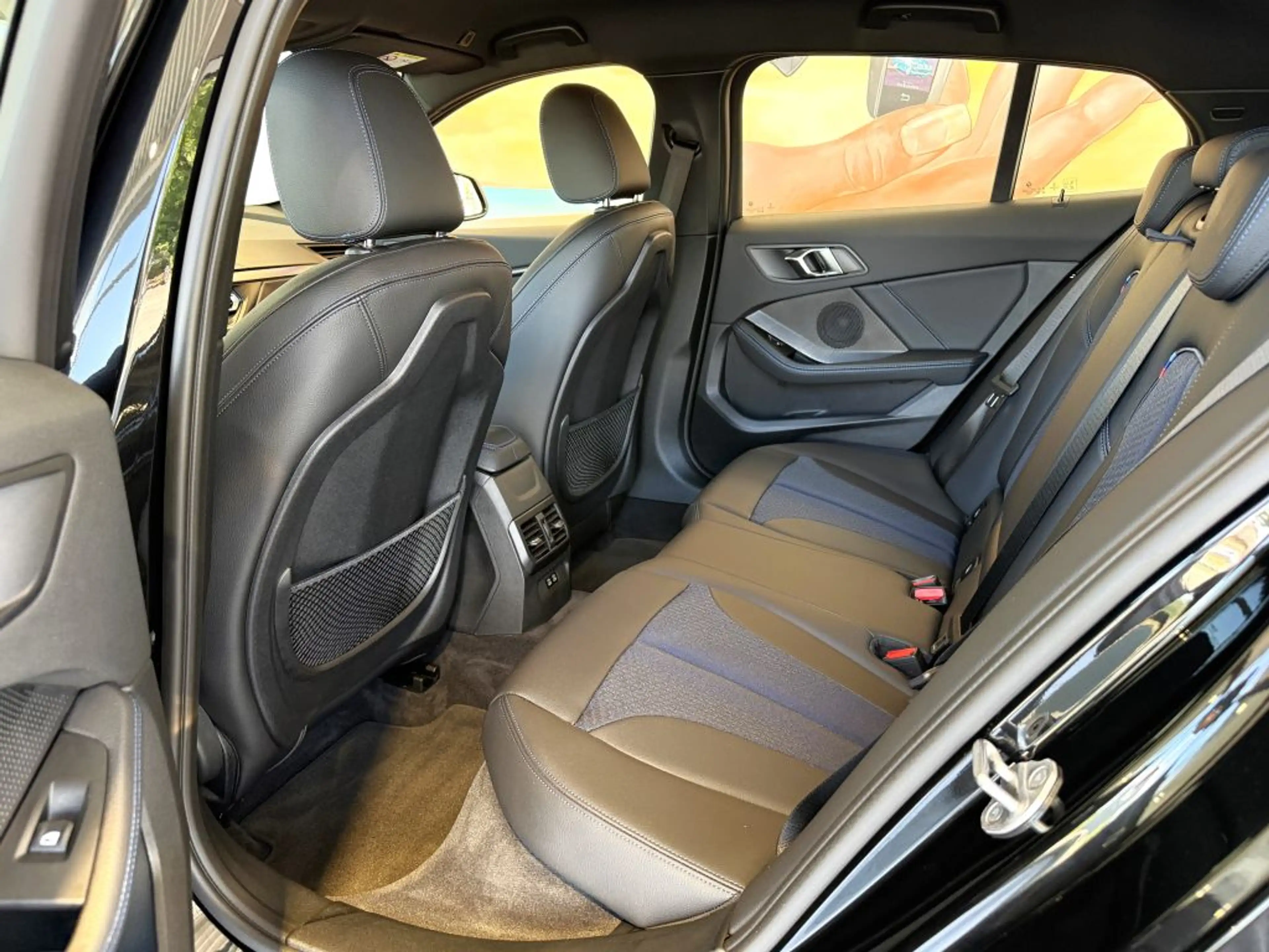 BMW 120 i M SPORT KOMF+adp.LED+HIFI+Lkrd.Hz.+TEMP+ — photo 9