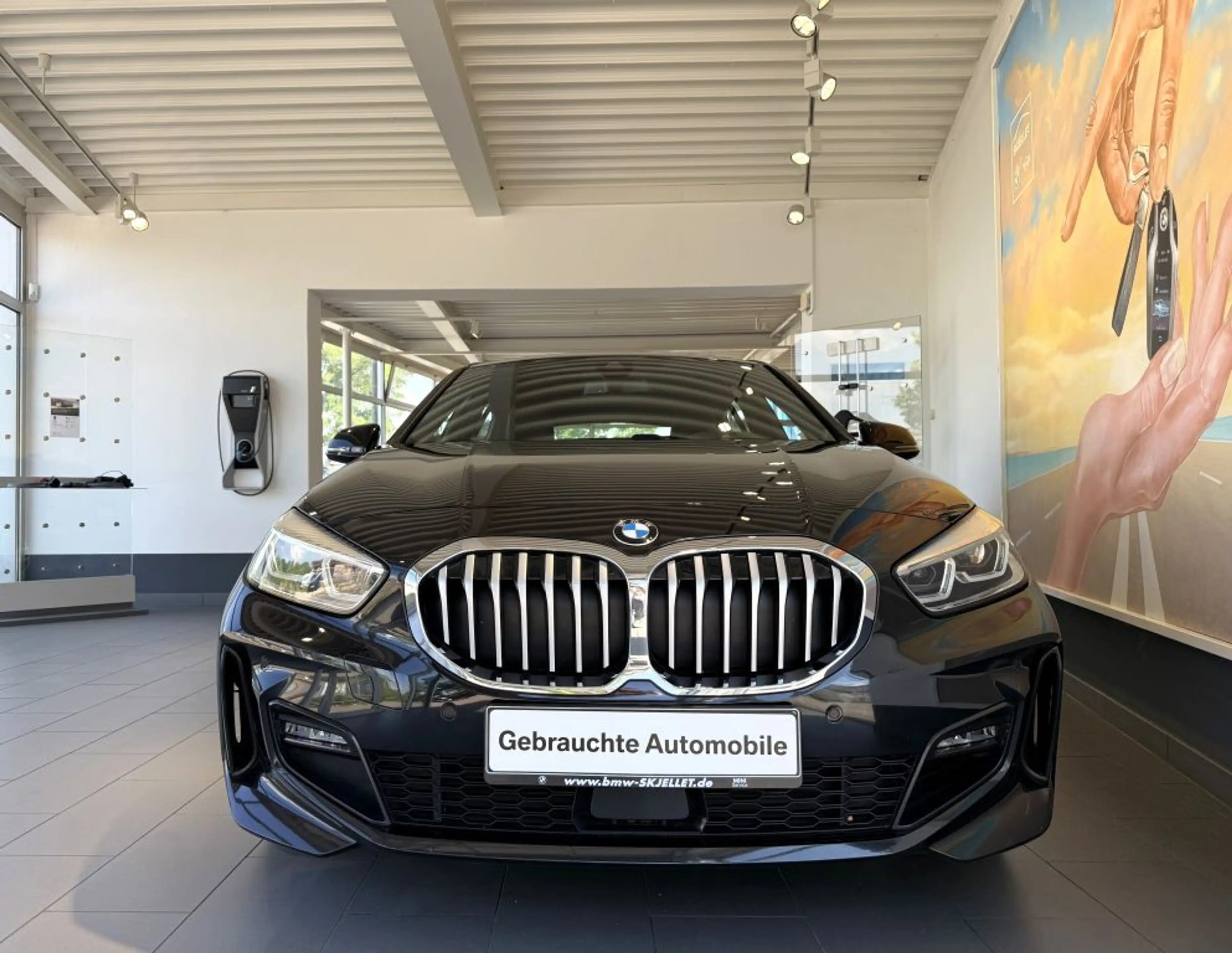 BMW 120 i M SPORT KOMF+adp.LED+HIFI+Lkrd.Hz.+TEMP+ — photo 11