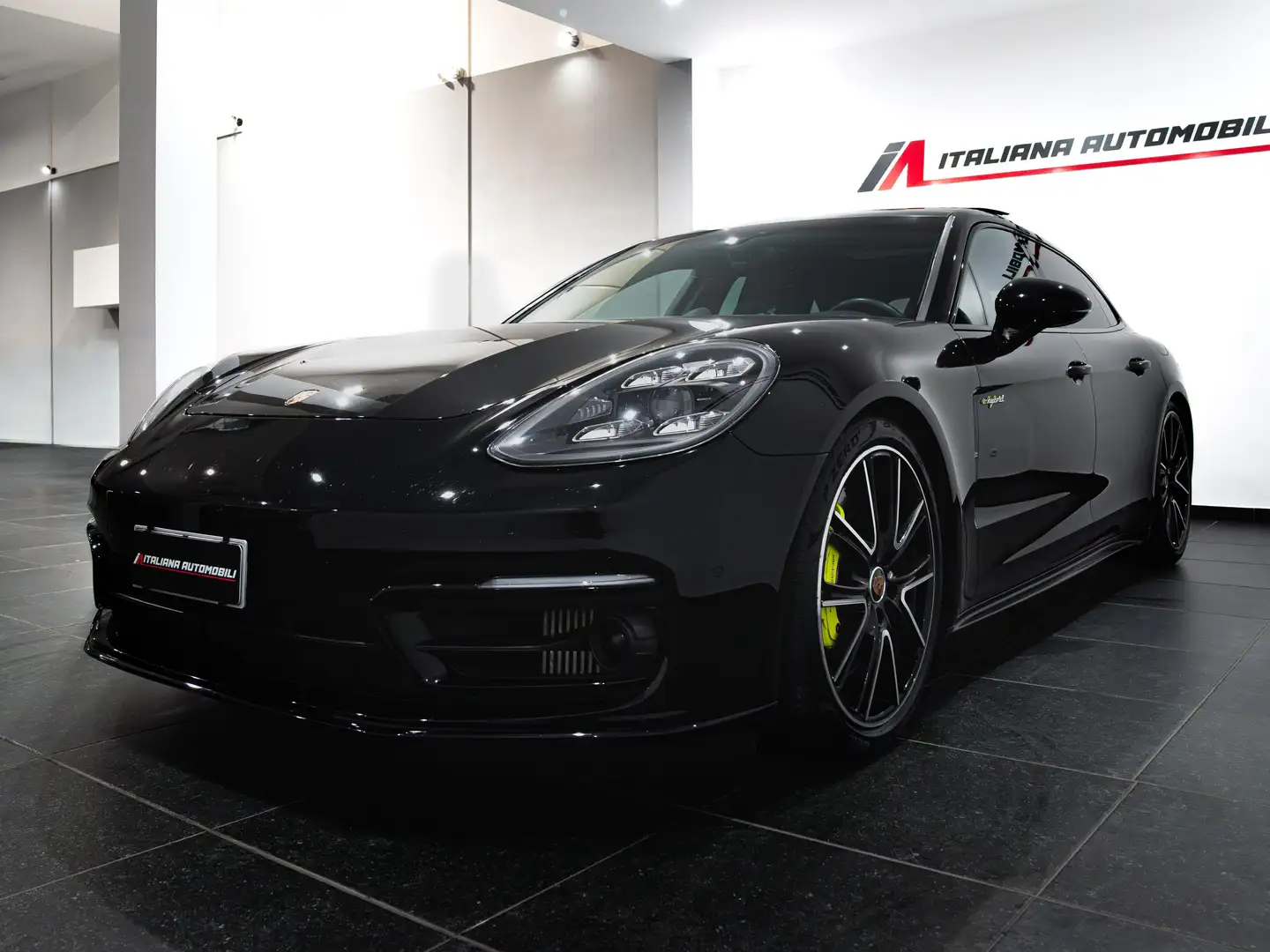 Porsche Panamera Panamera II Sport Turismo 2.9 4S e-hybrid auto Zwart - 2