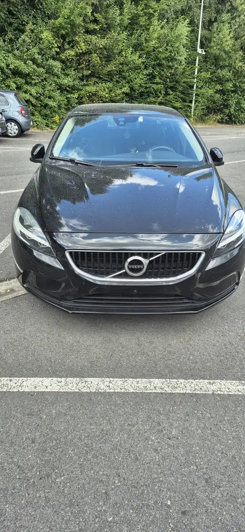 Volvo V40 2.0 D2 Black Edition AdBlue (EU6d-TEMP) - 1