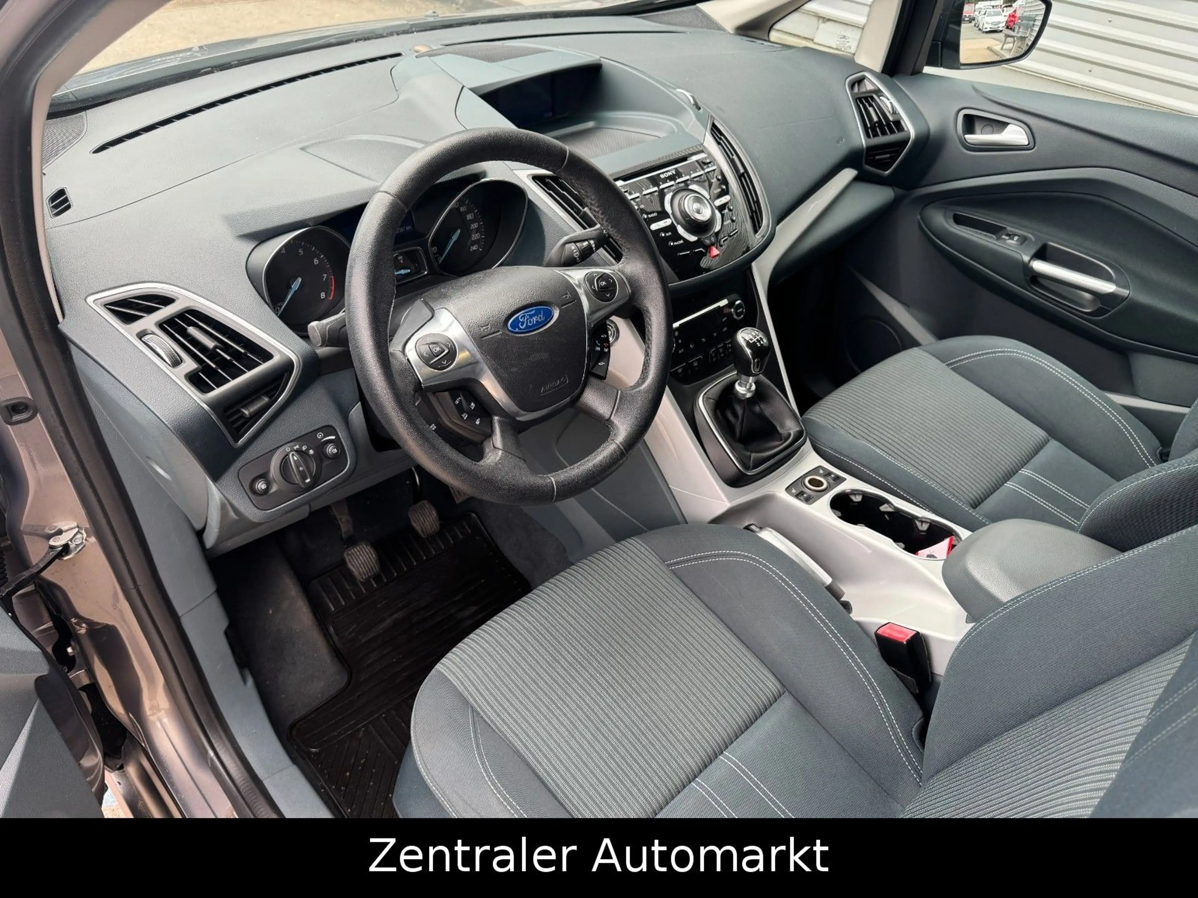 Ford Grand C-Max Titanium/Bi-Xenon/Navi/7-Sitzer — photo 9