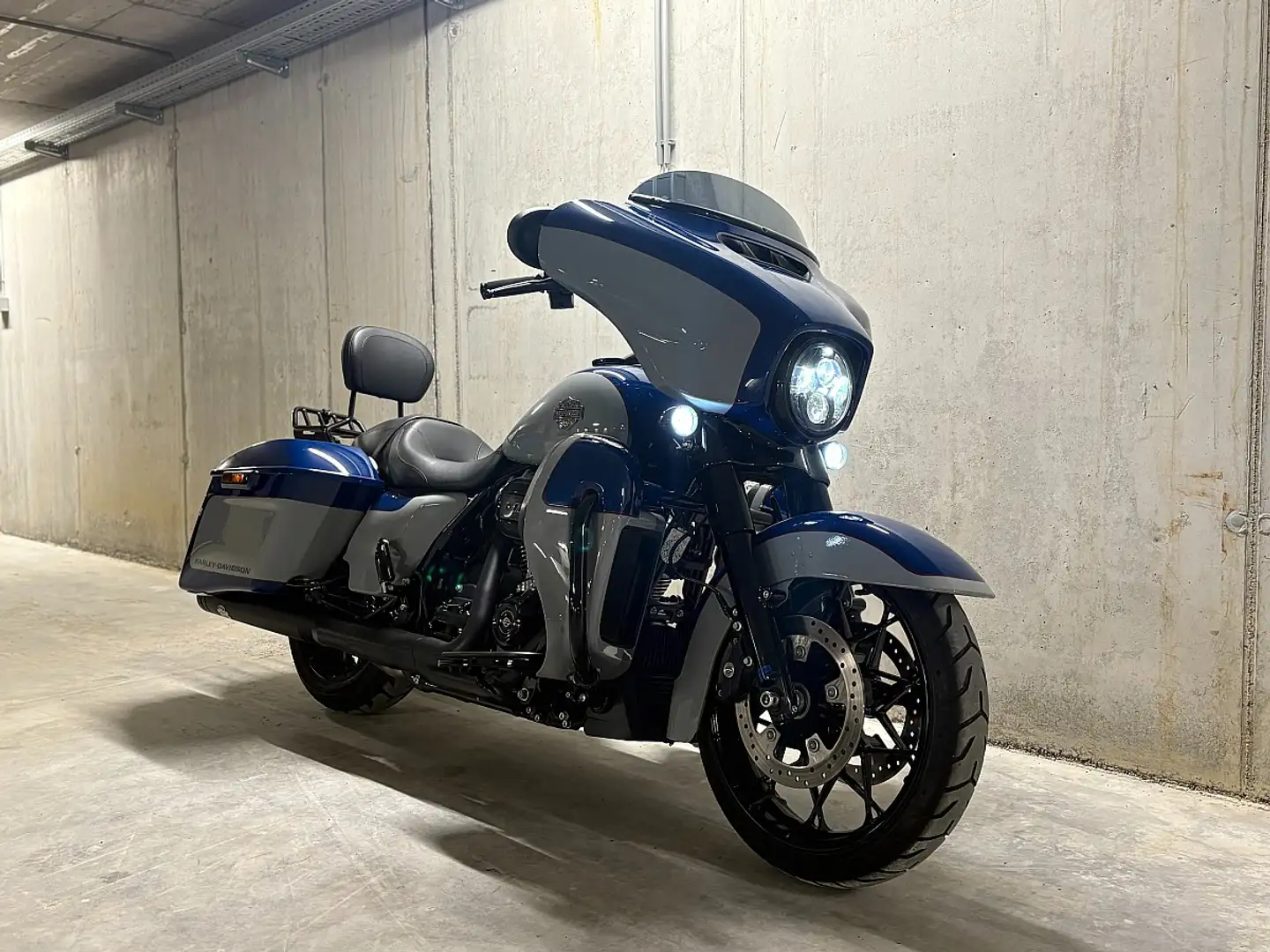Harley-Davidson Street Glide Street Glide FLHXS - 2