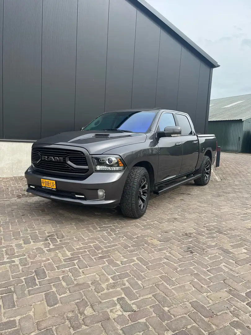 Dodge RAM 1500 sport Сірий - 2