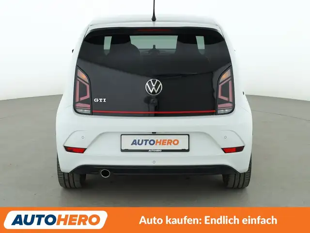Volkswagen Up! view 5