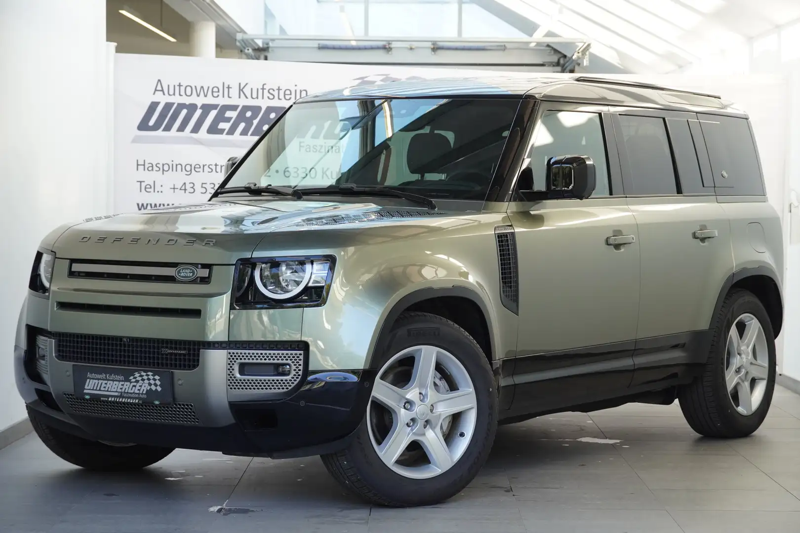 Land Rover Defender Defender X-Dynamic S PHEV Grün - 2
