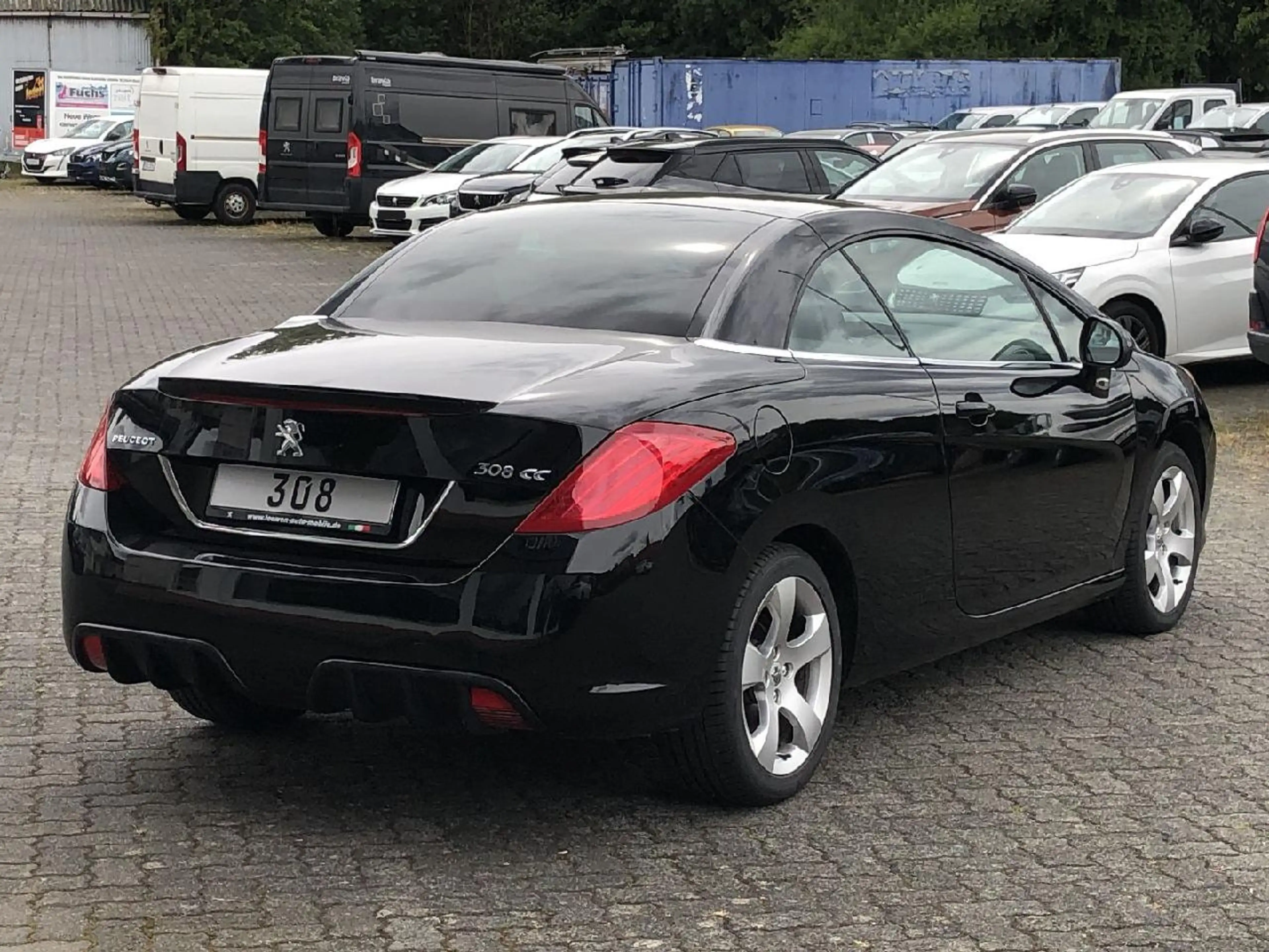 Peugeot 308 Access — photo 7