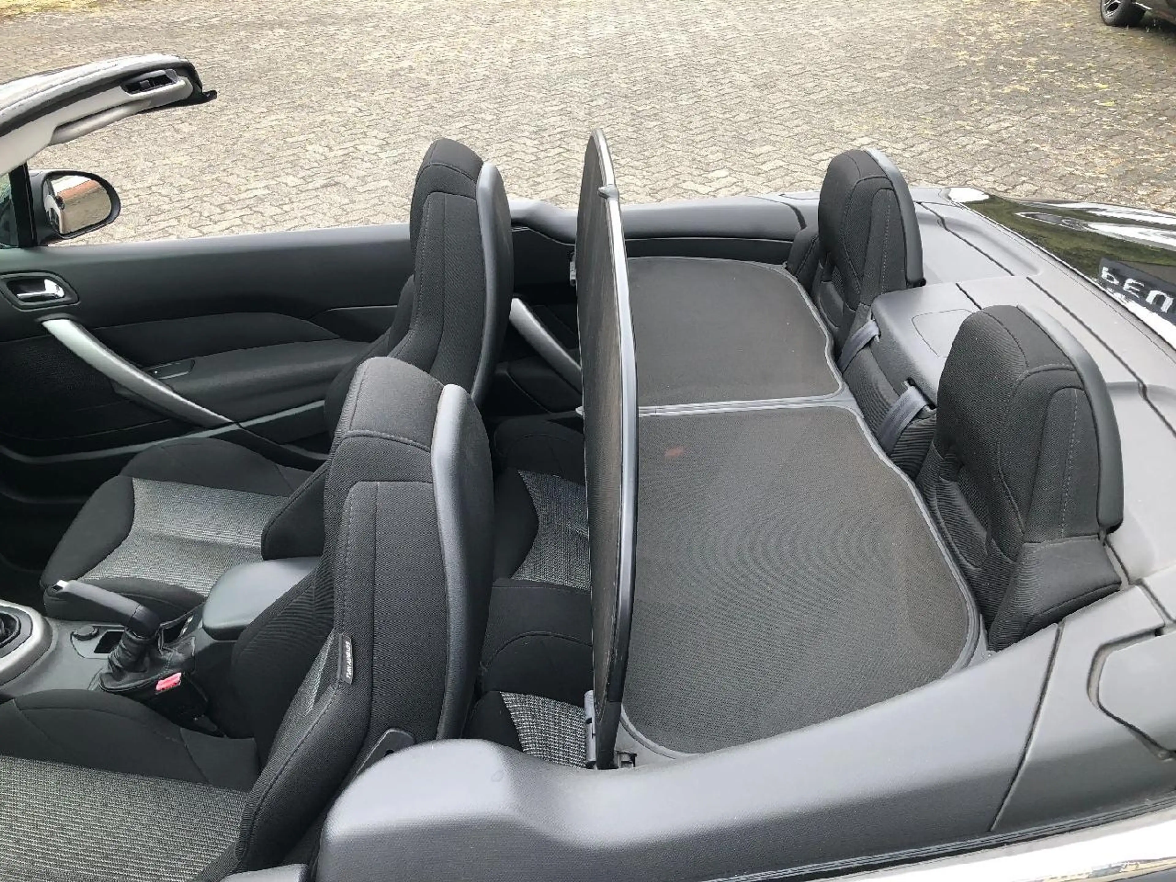 Peugeot 308 Access — photo 13
