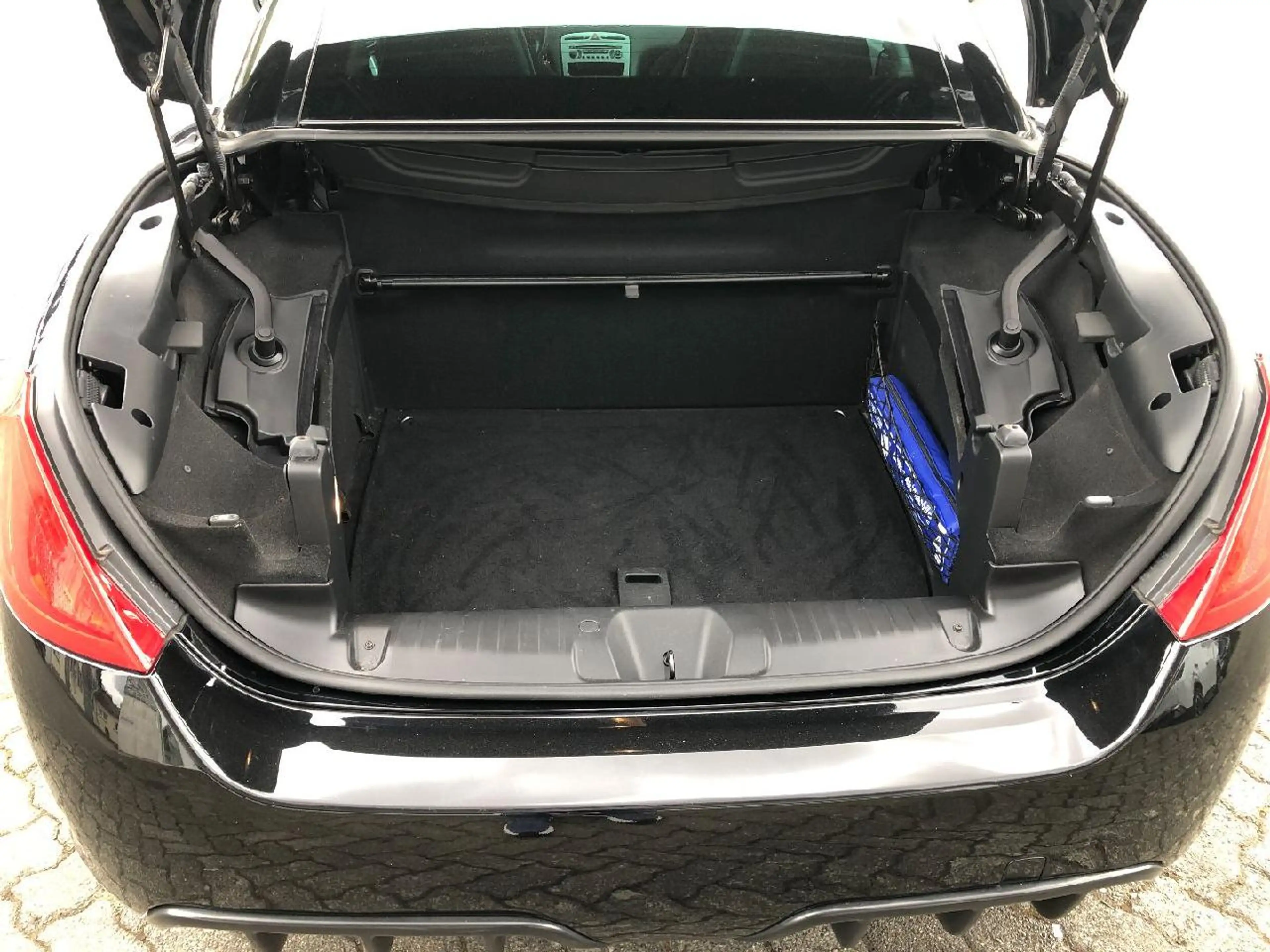 Peugeot 308 Access — photo 8