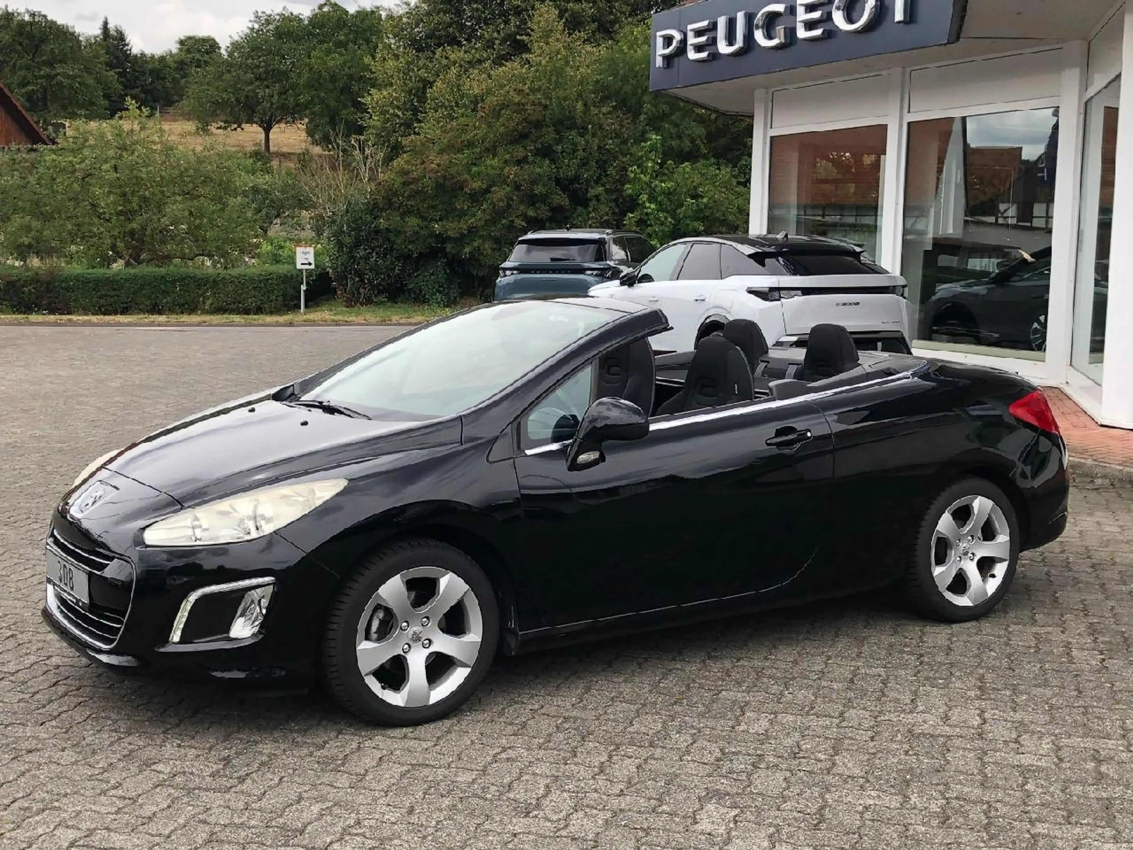 Peugeot 308 Access — photo 9