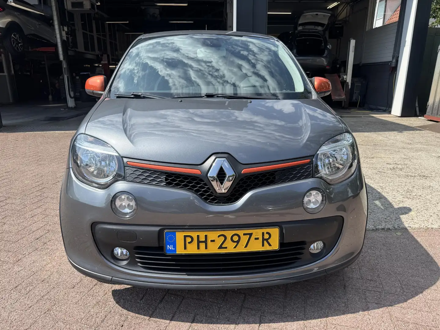 Renault Twingo 0.9 TCe 110PK GT 55.825km!! Grijs - 2