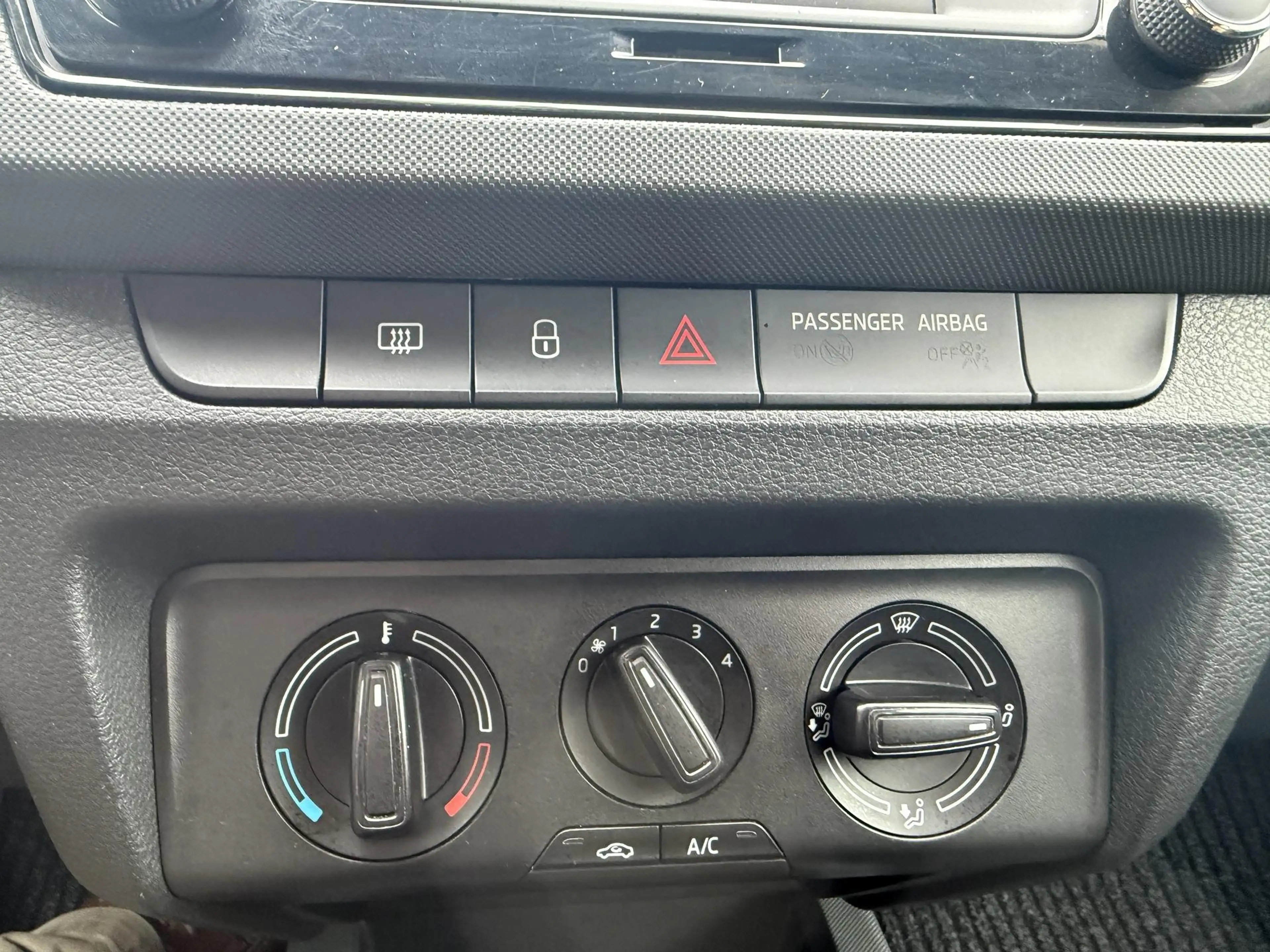 Skoda Fabia 1.2 TSI Klima-4 Season, RD/AUX/USB/SD-Slot- Blu... — photo 10