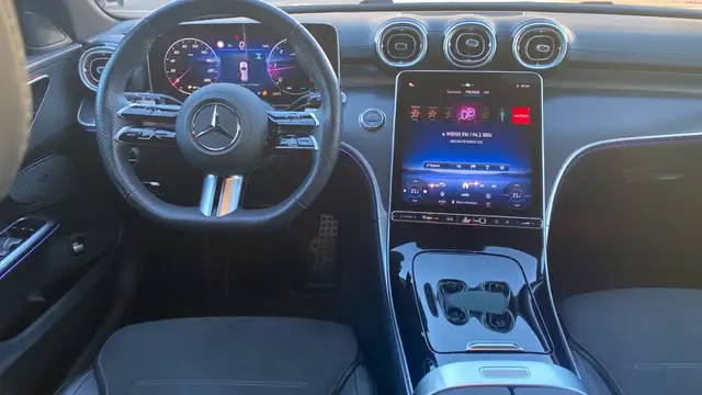 Mercedes-Benz C-Class view 8