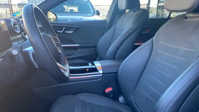 Mercedes-Benz C-Class view 7