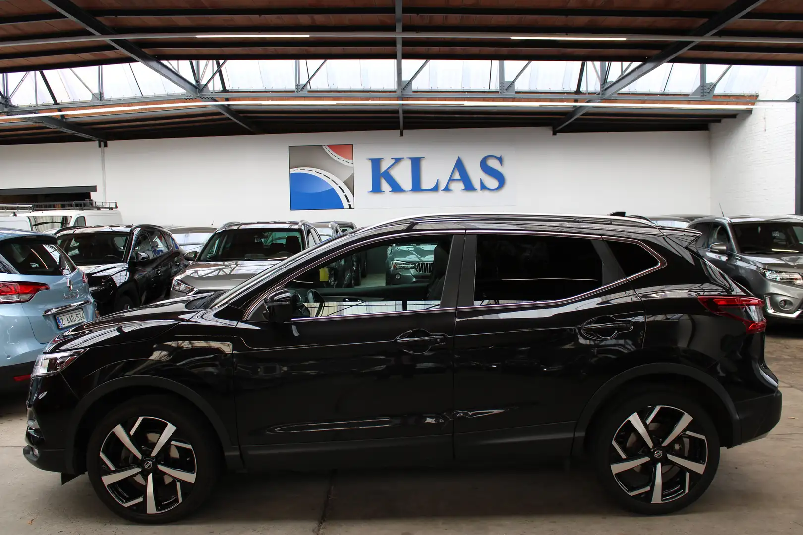 Nissan Qashqai 1.2i+CUIR+GPS+CAMERA+TOIT PANORAMIQUE Noir - 2