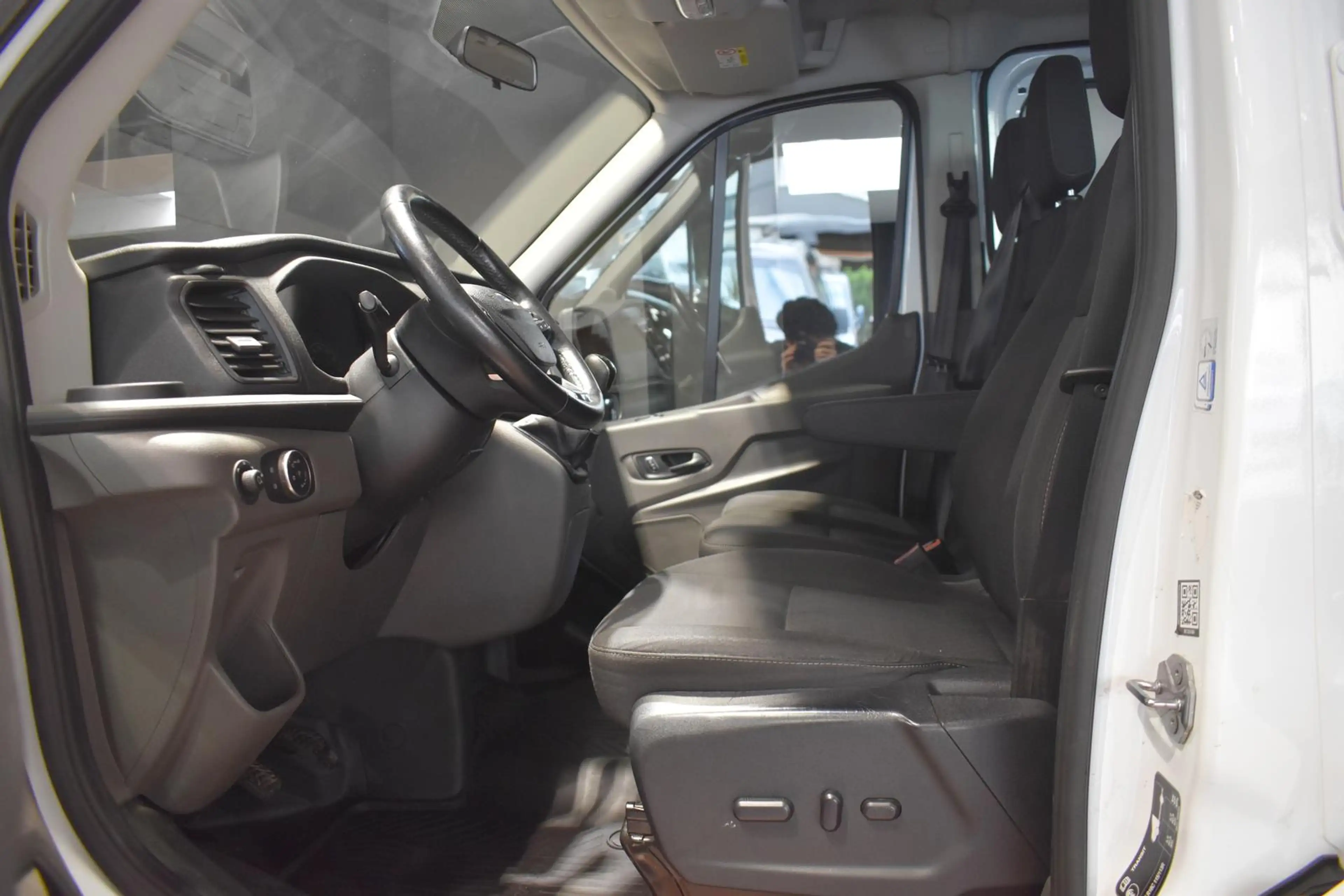 Ford Transit 350 4X4 ALLRAD L2 DOKA AHK3,5T STANDHEIZUNG GRA/TE — photo 13