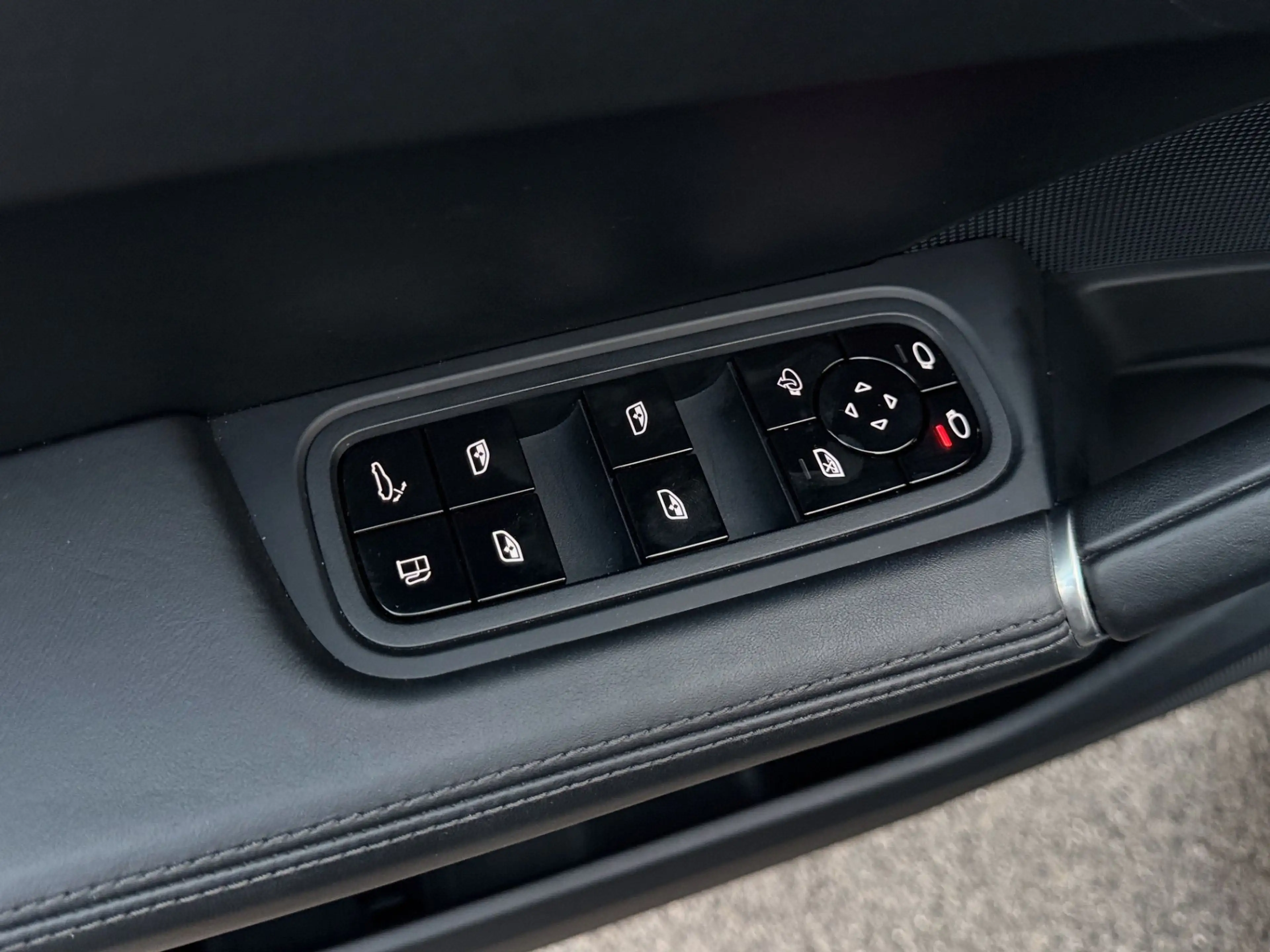 Porsche Cayenne III E-Hybrid *Mega-Ausstattung +Servicegepflegt 1 — photo 12