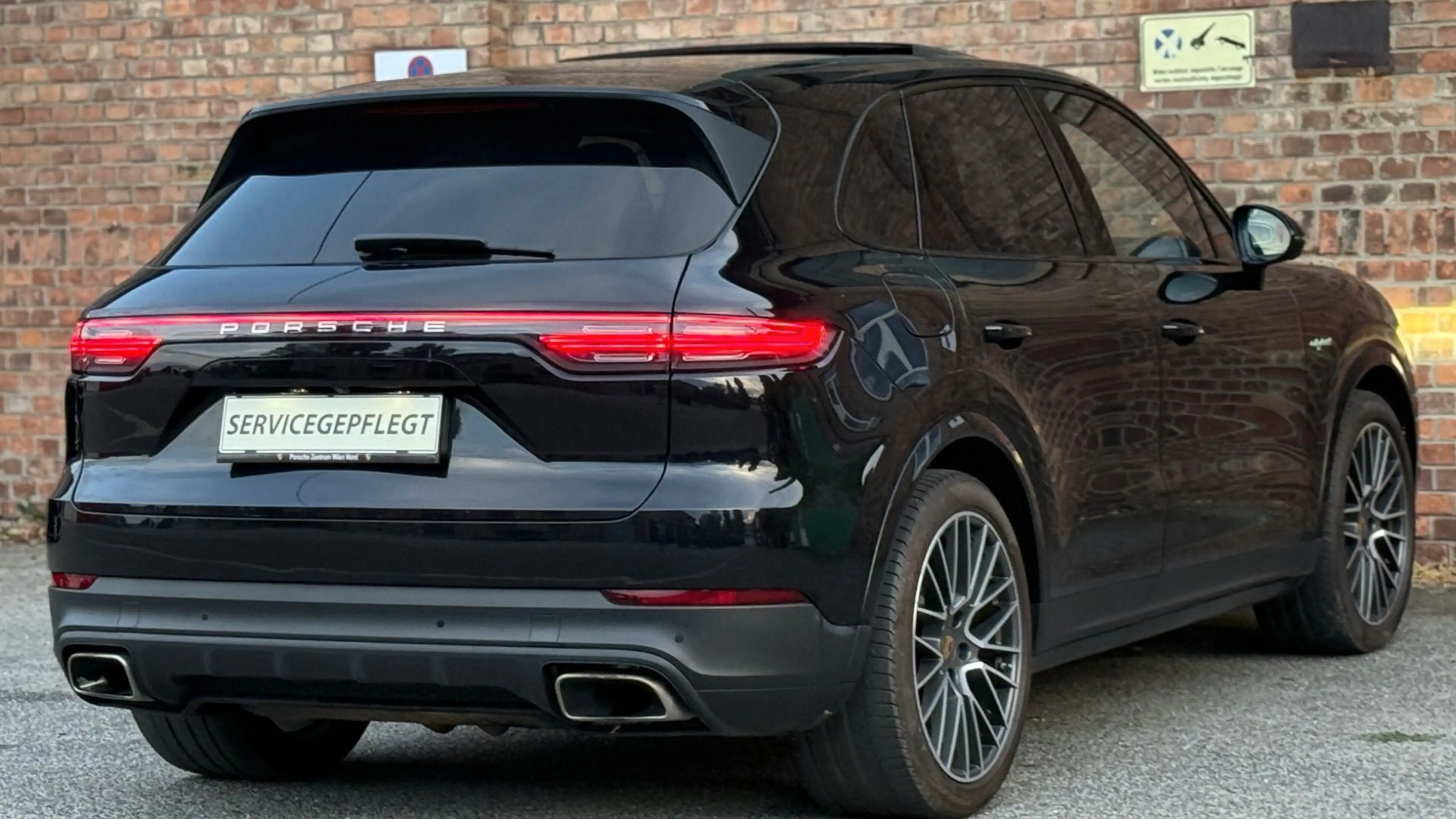Porsche Cayenne III E-Hybrid *Mega-Ausstattung +Servicegepflegt 1 — photo 5