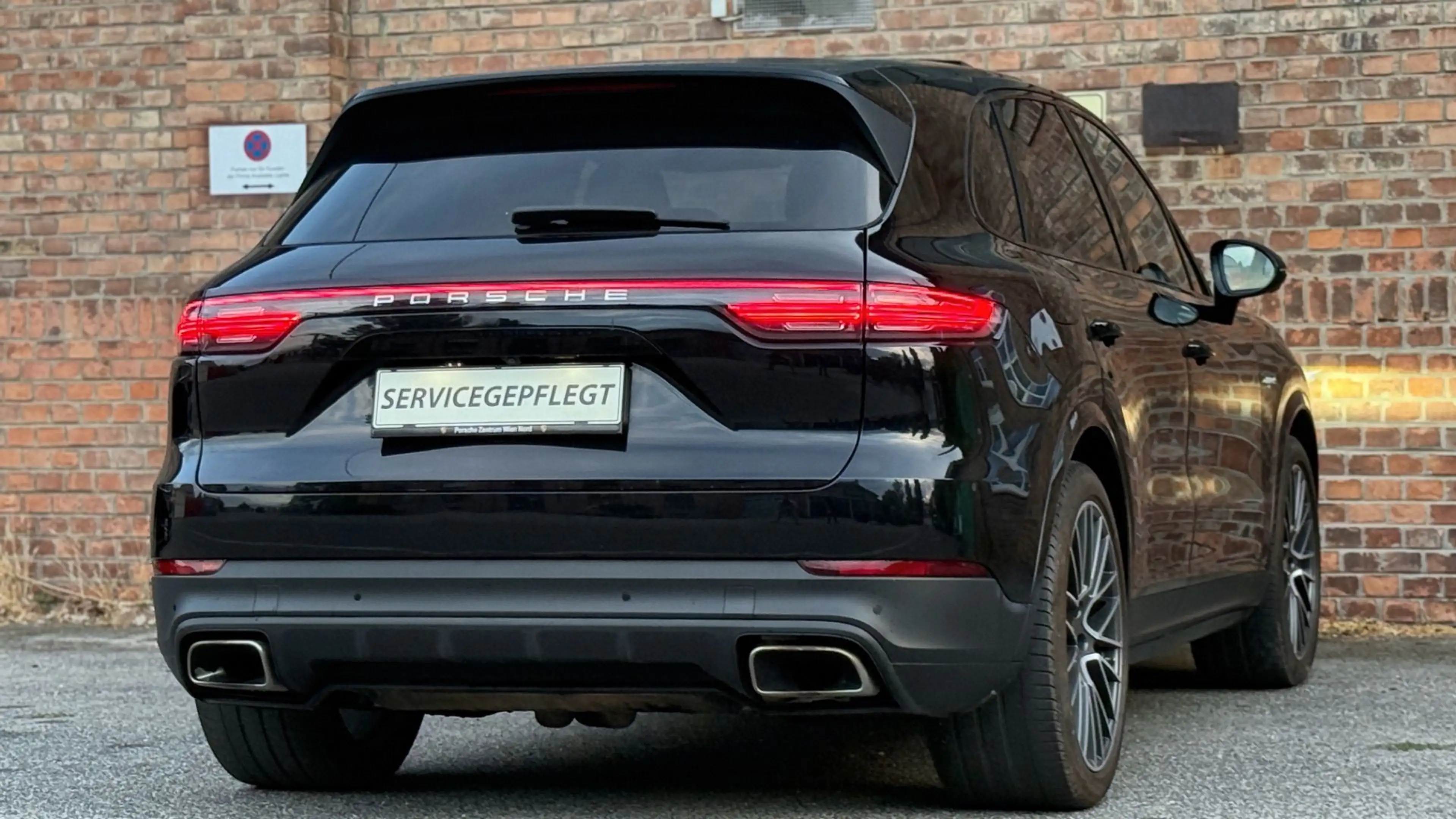 Porsche Cayenne III E-Hybrid *Mega-Ausstattung +Servicegepflegt 1 — photo 7