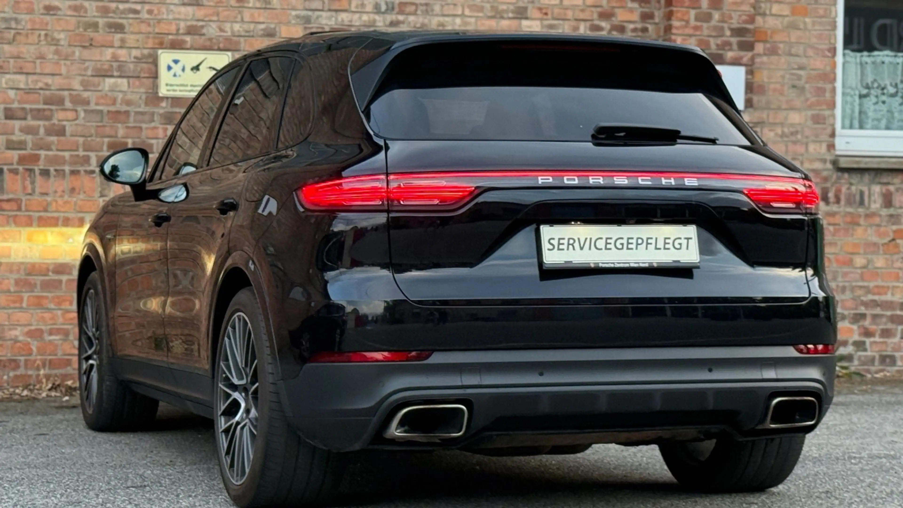 Porsche Cayenne III E-Hybrid *Mega-Ausstattung +Servicegepflegt 1 — photo 6