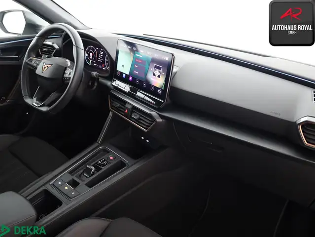 CUPRA Leon view 11