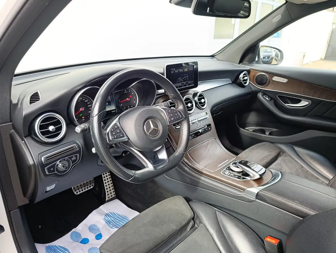 2017 Mercedes-Benz GLC 250 AMG Exclusive 4Matic LED Navi Leder SHZ, photograph 10