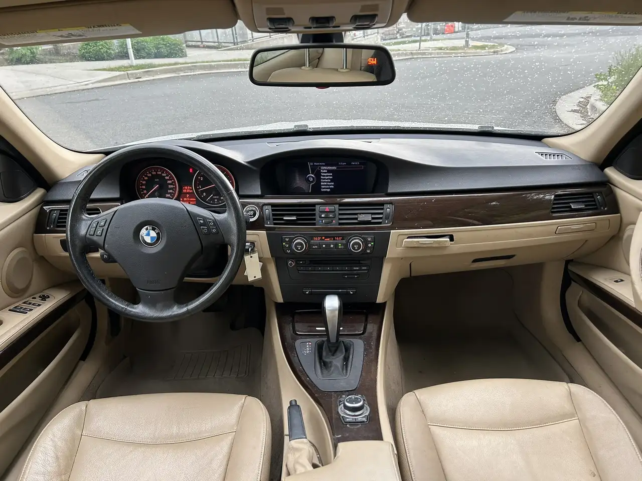 BMW 3 Series снимка BMW 3 Series