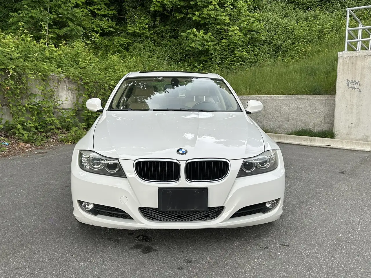 BMW 3 Series снимка BMW 3 Series