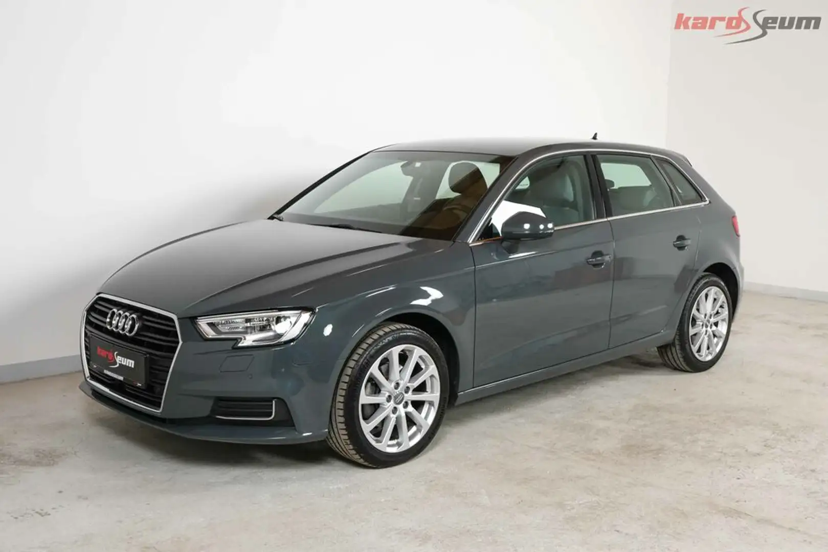Audi A3 35 TFSI SB S tronic *BANG+OLUFSEN*LEDER*XENON* Grau - 2