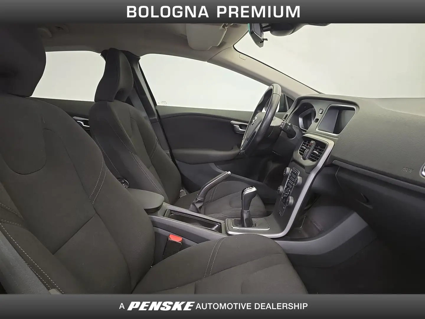 Volvo V40 V40 D2 Business Noir - 2