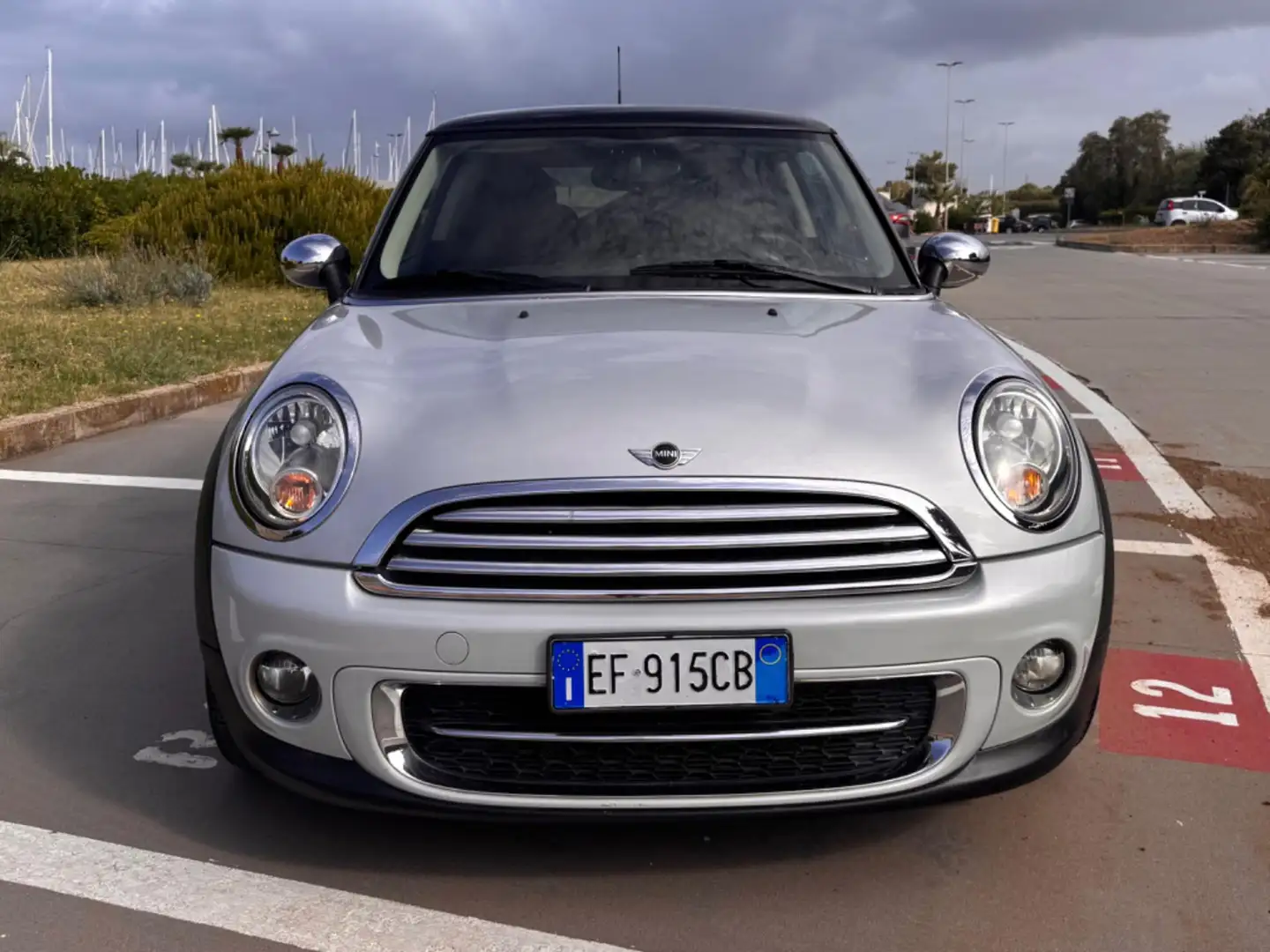 MINI Cooper D 1.6 COOPER D+CERCHI+V.SCURI.VOLANTE MULTIFUNZIONE Argento - 2