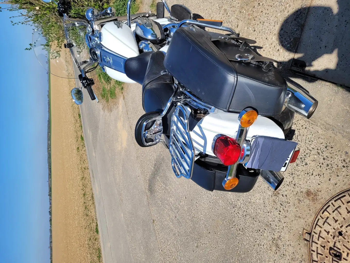 Harley-Davidson Road King Classic Blanc - 2