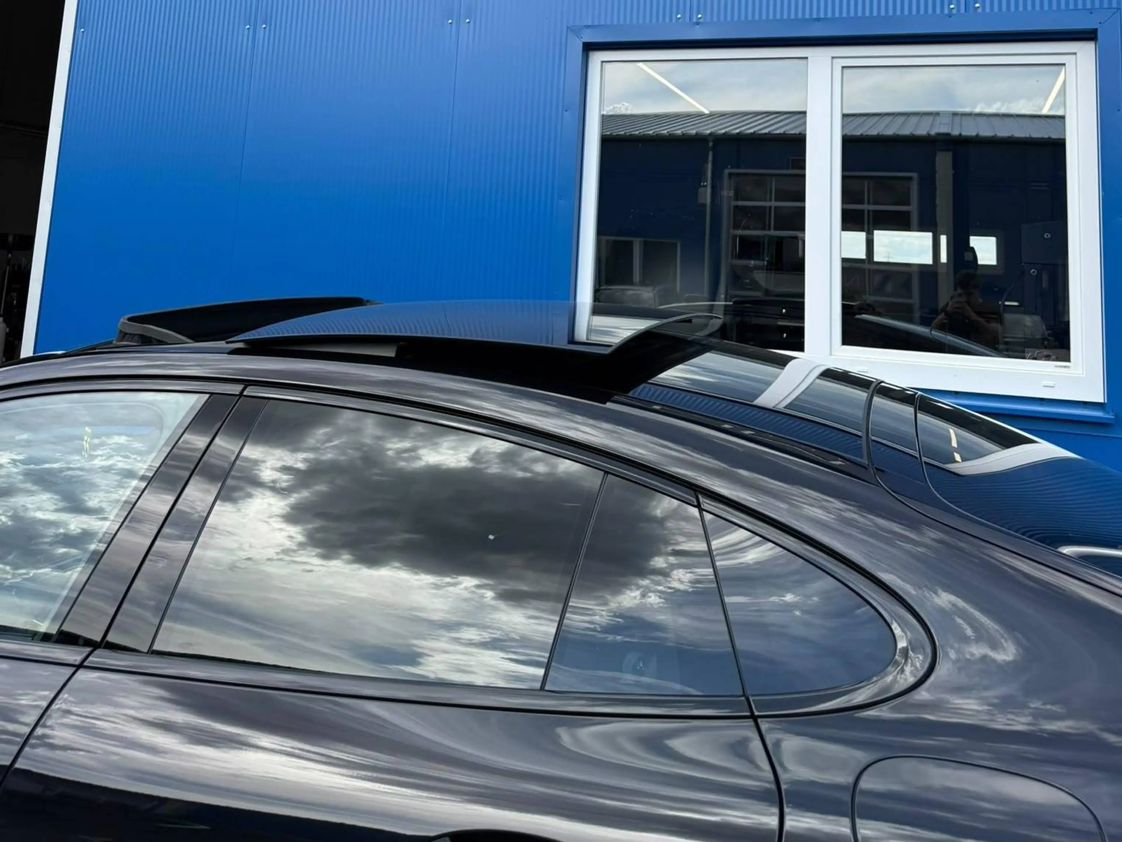 Porsche Panamera 4 S E-Hybrid — photo 13